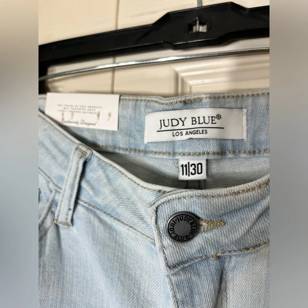 Judy Blue Women's‎ Denim Mid Rise Skinny Fit Capri Jeans 11/30